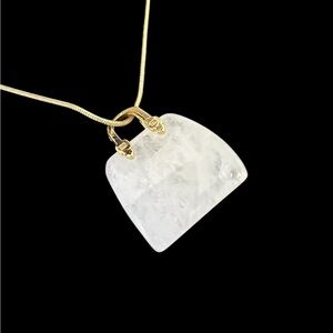 Clear quartz purse pendant plus a gold plated necklace
